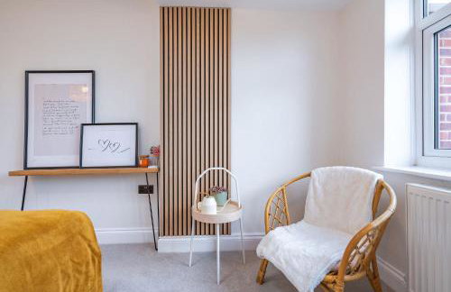 Nature Inspired Bungalow with 3 rooms - 10 mins from Manchester Airport - Foto 10