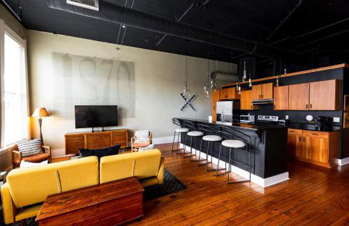 The C-Street Archive - Foto 5