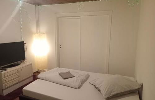 3 Bedroom Cozy Apartment 30min zu Hamburg - Foto 2