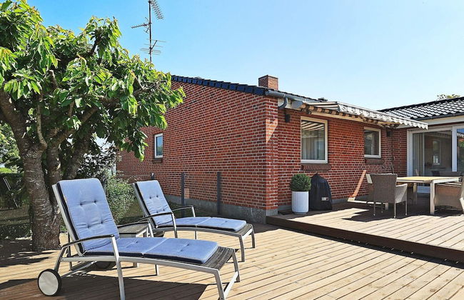 6 Person Holiday Home in Stroby - Foto 26