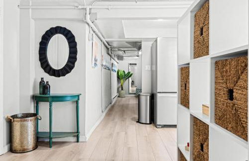 Contemporary Finishes - Studio Apt - Sloans Lake - Foto 6