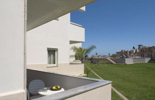 Reina Apartments - Photo 46