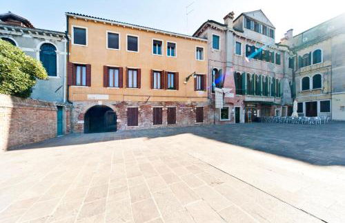 CA SUSANNA NEAR TRAIN STATION - Foto 11