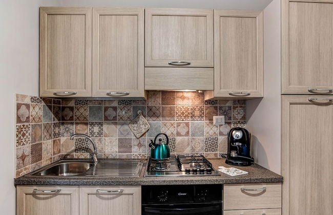 City Apartment w/ Balcony - Foto 9