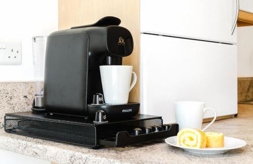 2BR Flat Near City Centre with Free Parking - Foto 43