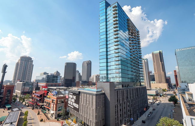 Ballpark Luxury Loft Steps from Arch - Photo 30