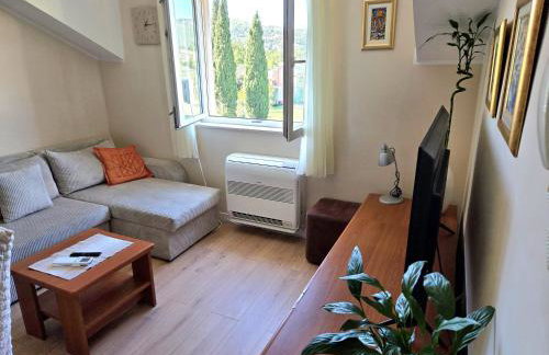 Apartman Sofia za 3 s parking blizu centra - Photo 38