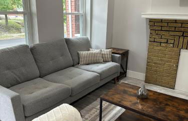 Charming 2BR Near Downtown & Attractions - Foto 5