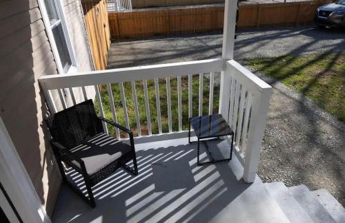 5 Min to Elon - In Unit Washer and Dryer - Fast Wi-Fi - Foto 44