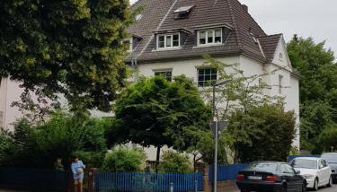 Ganze Wohnung mit Garten - Foto 2