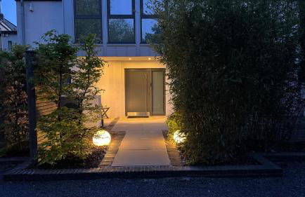 Exklusives Architektenhaus, Pool und Privateinfahrt - Foto 19