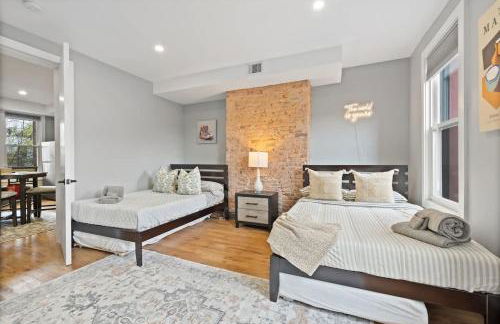 Luxury and Chic 2BR 2BA Apt only 15 Mins to NYC & Hoboken - Foto 21