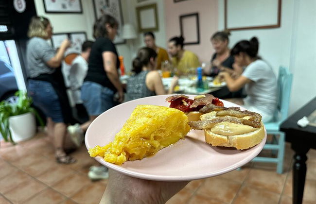 Cours de cuisine de tapas espagnoles avec musique live à la guitare - Photo 14
