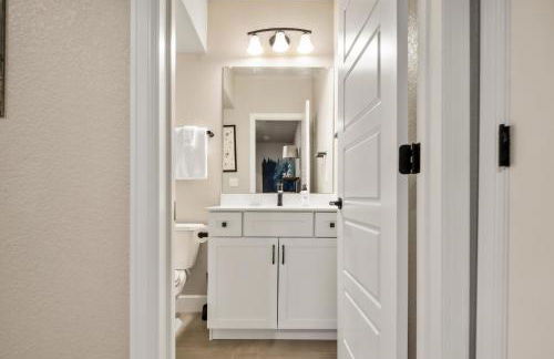 Sunny & Quaint Hidden Gem w Office - Dog Friendly - Foto 34