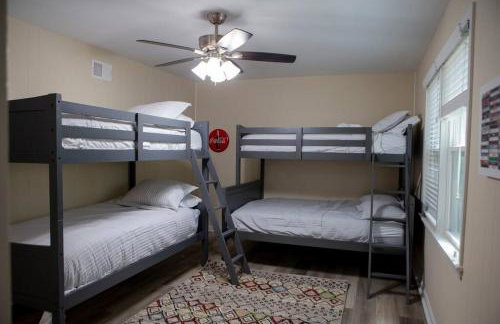 Alabama University Events, 5 bdrm Home with Lake Access, Community Pool, Tennis, Pavilion, sleeps 14, 5 mil to Bryant-Denny Stadium - Foto 26