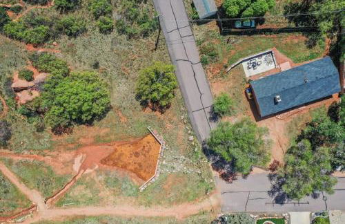 Flagstone Hall! Family Home w Scenic Views - Foto 36