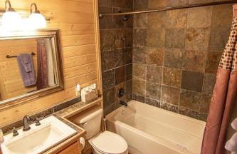 Beautiful Relaxing Home in Warm Springs Ranch - Misty Mountain Hideaway - Foto 6