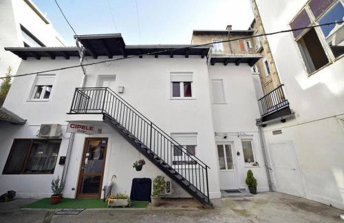 Petit Main Square - Photo 13