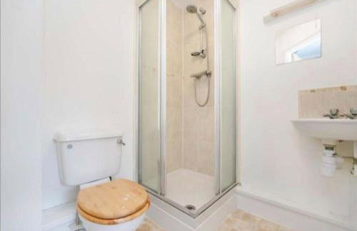 Large 2 bedroom apartment, 4 beds one 1 en-suite, Free parking Nr Chelt Elmore and Quays - Foto 19