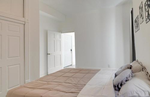 Walk to Churchill Downs Pet-Friendly Retreat! - Foto 17