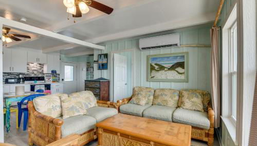 Walk to Shore Freeport Beach House with Grill! - Foto 5