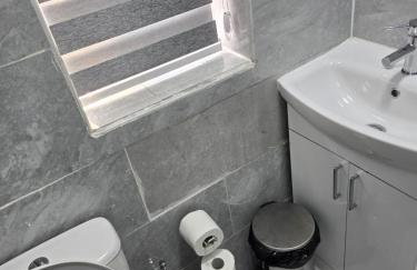 Manchester - House - Sleeps 6 - Parking - Garden - Foto 20