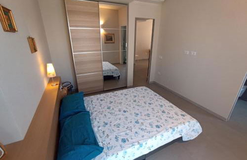 Trilocale in centro vicino al parco Monte Urpinu - Foto 8