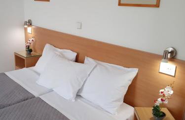 Fofi Apartments - Photo 8