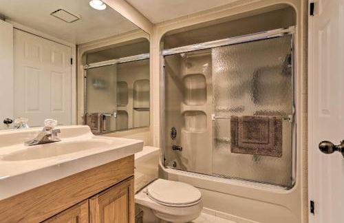 On Big Boulder Lake Condo with Community Pools! - Foto 10