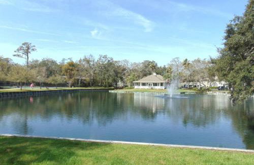 W2 Ocean Walk Resort upstairs 2 bed king and two twins next to back pool - Foto 18