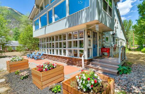 Remodeled Lake Cabin, Stunning Mtn View, New Patio - Foto 8