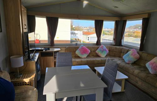 Light and Airy 2 Bedroom Mobile Home - Foto 5