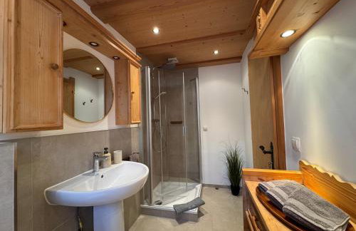 Einzigartiges Alpenstil Chalet mit Panoramablick - Foto 21