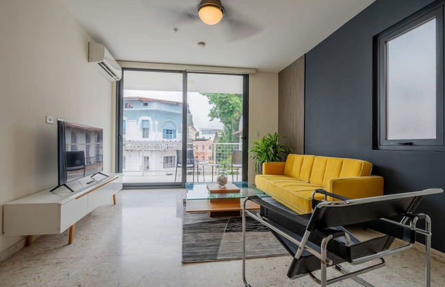 w Classy 1BR in Casco Antiguo - Photo 6