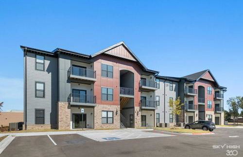 Deluxe 2BR Near Amp, Culture & Walmart wPool - Photo 48