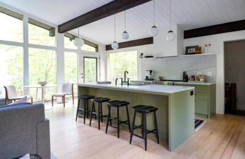 Private Cabin by River with Fireplace - Foto 3