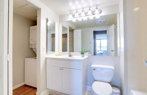 Modern Pentagon City Retreat - Photo 46