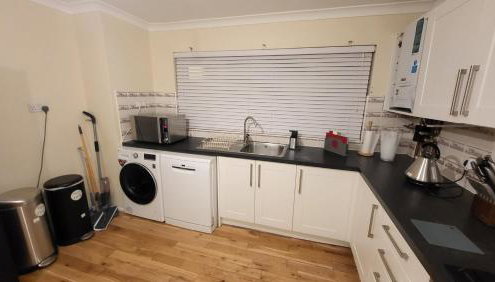 Garland Lovely House with Garden, Watford - Foto 2