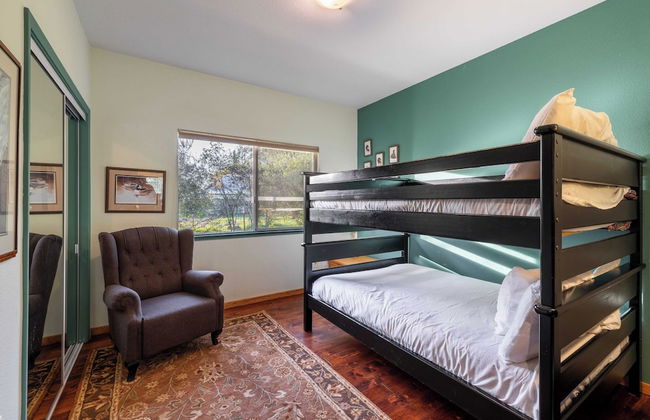 Valley of the Moon by Avantstay Tranquil Escape, Large Yard w/ Hot Tub & Fire Pit - Foto 38