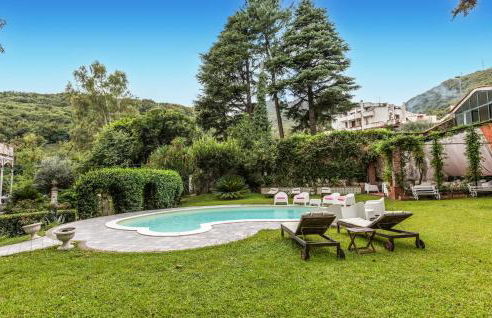 3 Bedroom Beautiful Home In Salerno - Foto 12