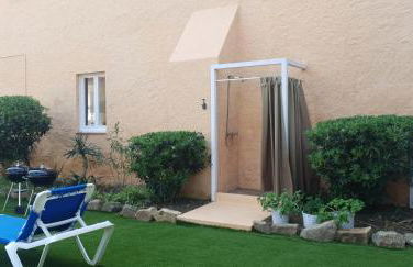 Casa con jardín a 30 metros de la playa. VC. - Foto 7