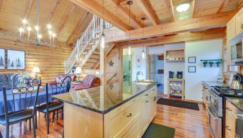 Modern Log Cabin with Rec Room, Steps to Lake! - Foto 5