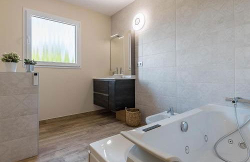 Gîte moderne et lumineux à Gy avec grand salon, jardin et jeux pour enfants - FR-1-583-457 - Foto 33