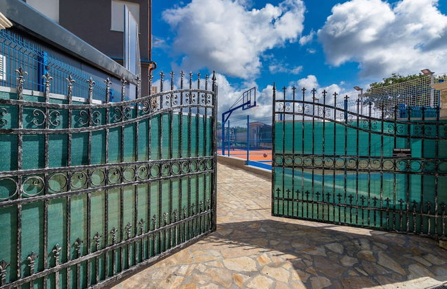 Villa in Pula With Pool Near Roman Arena - Photo 2