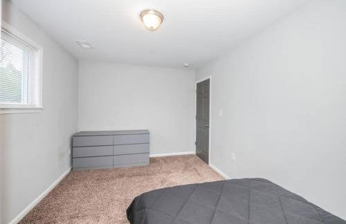 Newly renovated 3 bed/1 bath for visits to DC/UMD! - Foto 10