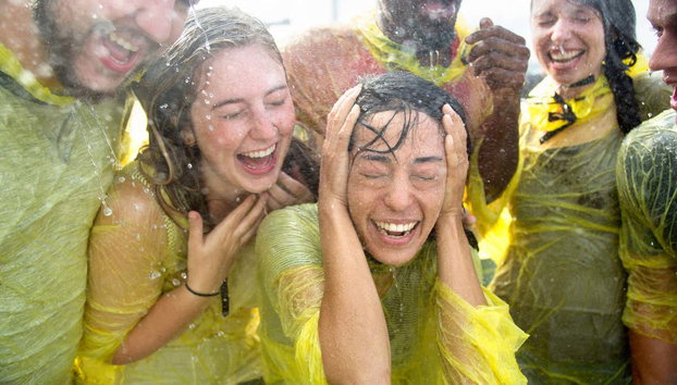 Niagara Falls Tour + Cave of the Winds Ticket - Photo 3, Get soaked by the force of the water from the falls!