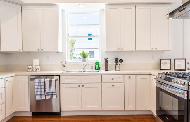 Ince by Avantstay 100 Meters to Amazon Studios - Photo 44