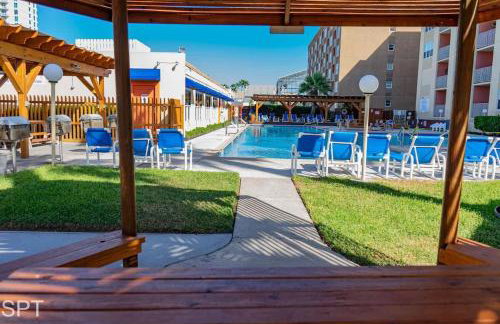 Luxe 1 Bedroom House with Pool - Gulfview II unit 410 - Photo 120