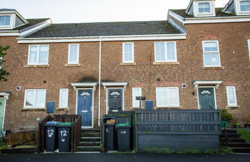 Vacant Nest Cleveland Close Central Parking - Photo 32