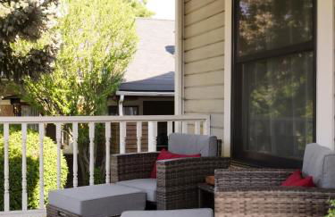 RedTail Inn - 3 Suites Sleeps up to 12 - Foto 43